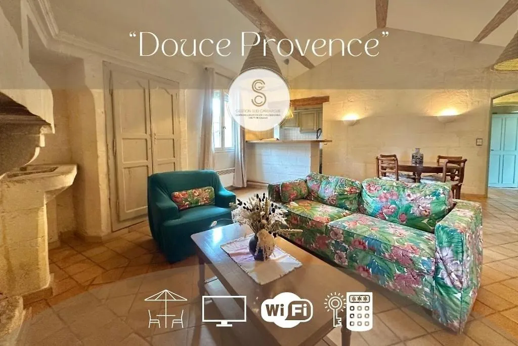 Douce Provence Paradou Les Alpilles 0*,  France
